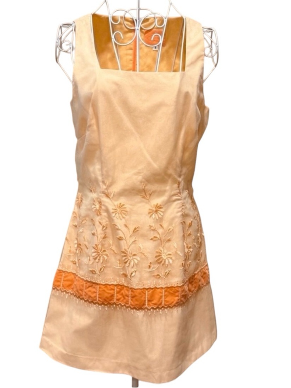 Tocca Vintage Floral Embroidered Shift Dress Peach Sleeveless USA Made 8